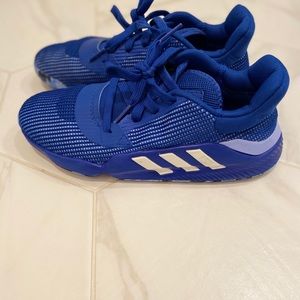 adidas low cut basketball shoes